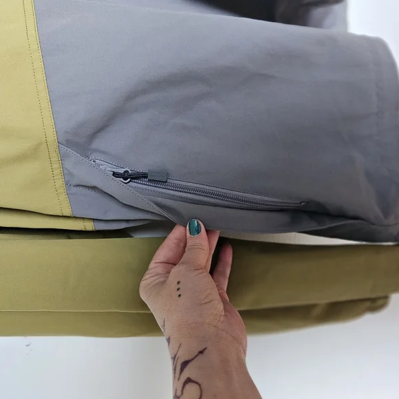 Carhartt Men's Olive and Gray Jacket - Picture 2 of 5